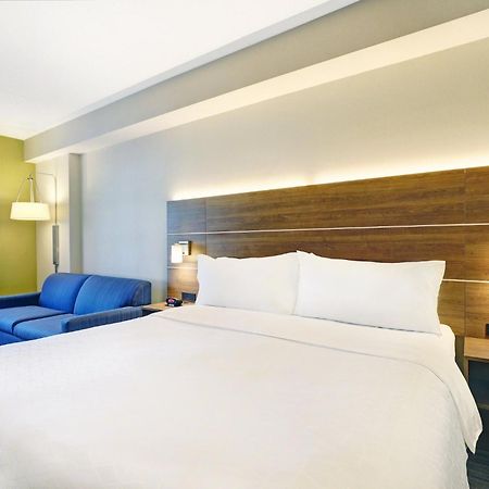 Holiday Inn Express Whitby Oshawa By Ihg Dış mekan fotoğraf