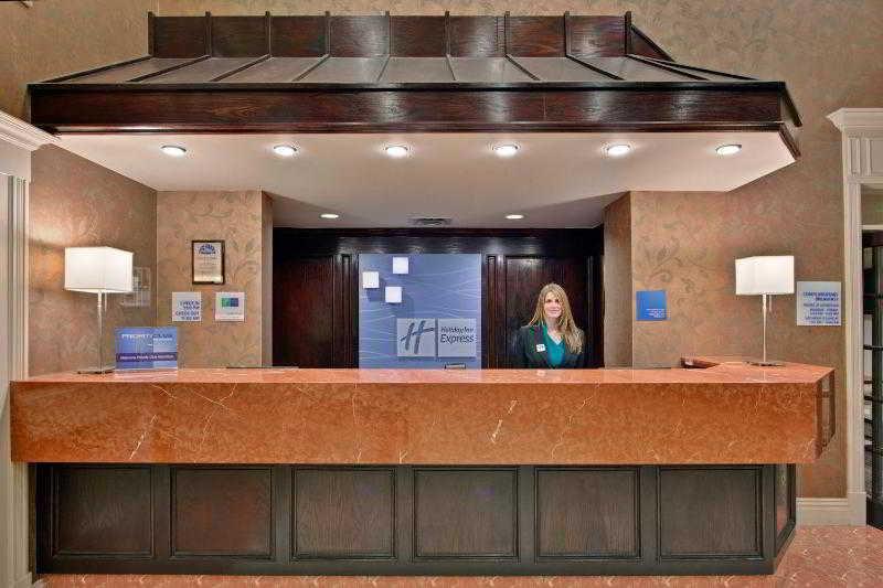 Holiday Inn Express Whitby Oshawa By Ihg Dış mekan fotoğraf