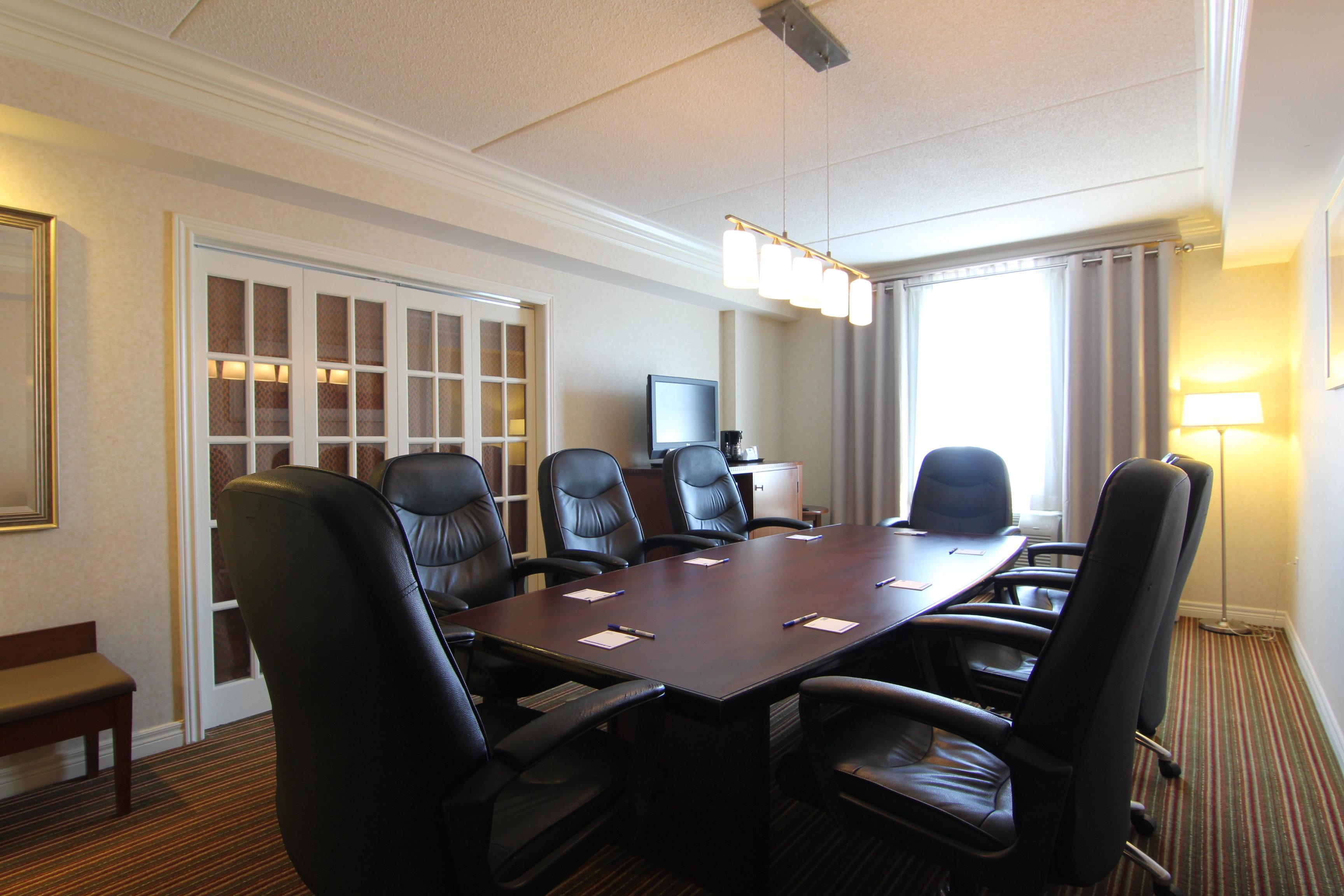 Holiday Inn Express Whitby Oshawa By Ihg Dış mekan fotoğraf