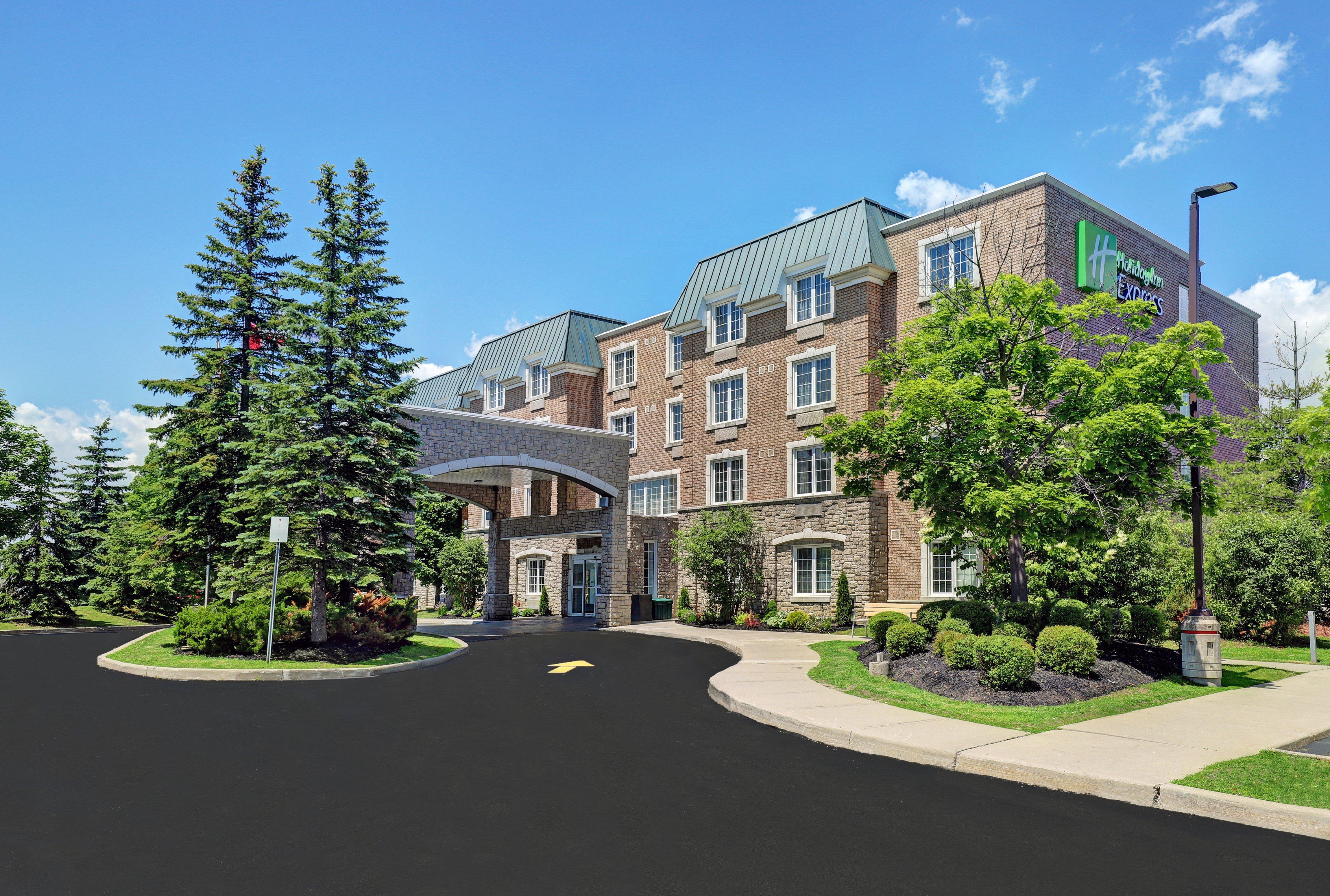 Holiday Inn Express Whitby Oshawa By Ihg Dış mekan fotoğraf