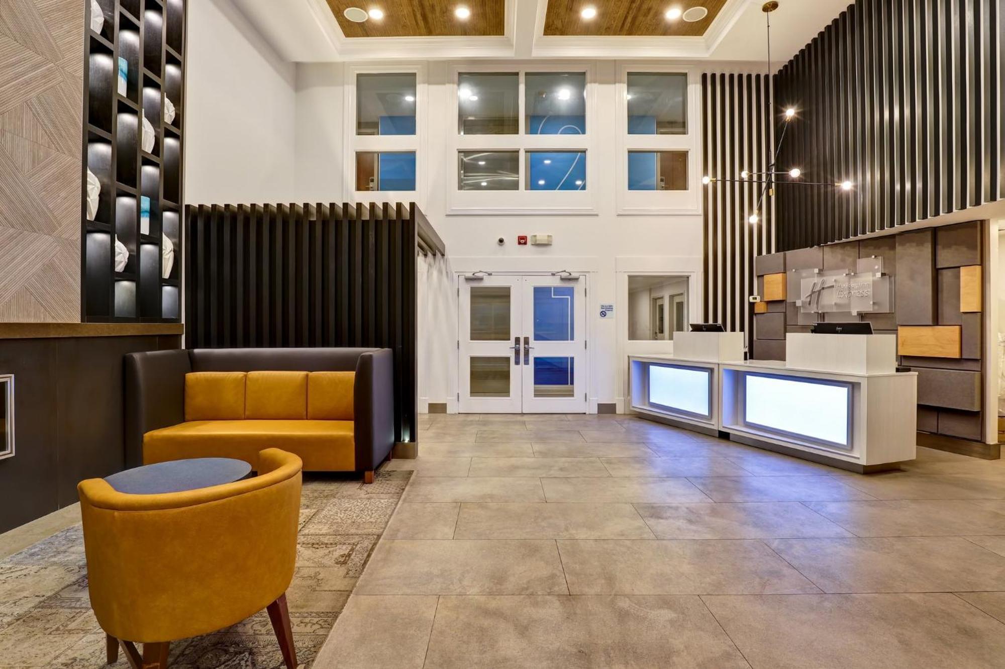 Holiday Inn Express Whitby Oshawa By Ihg Dış mekan fotoğraf