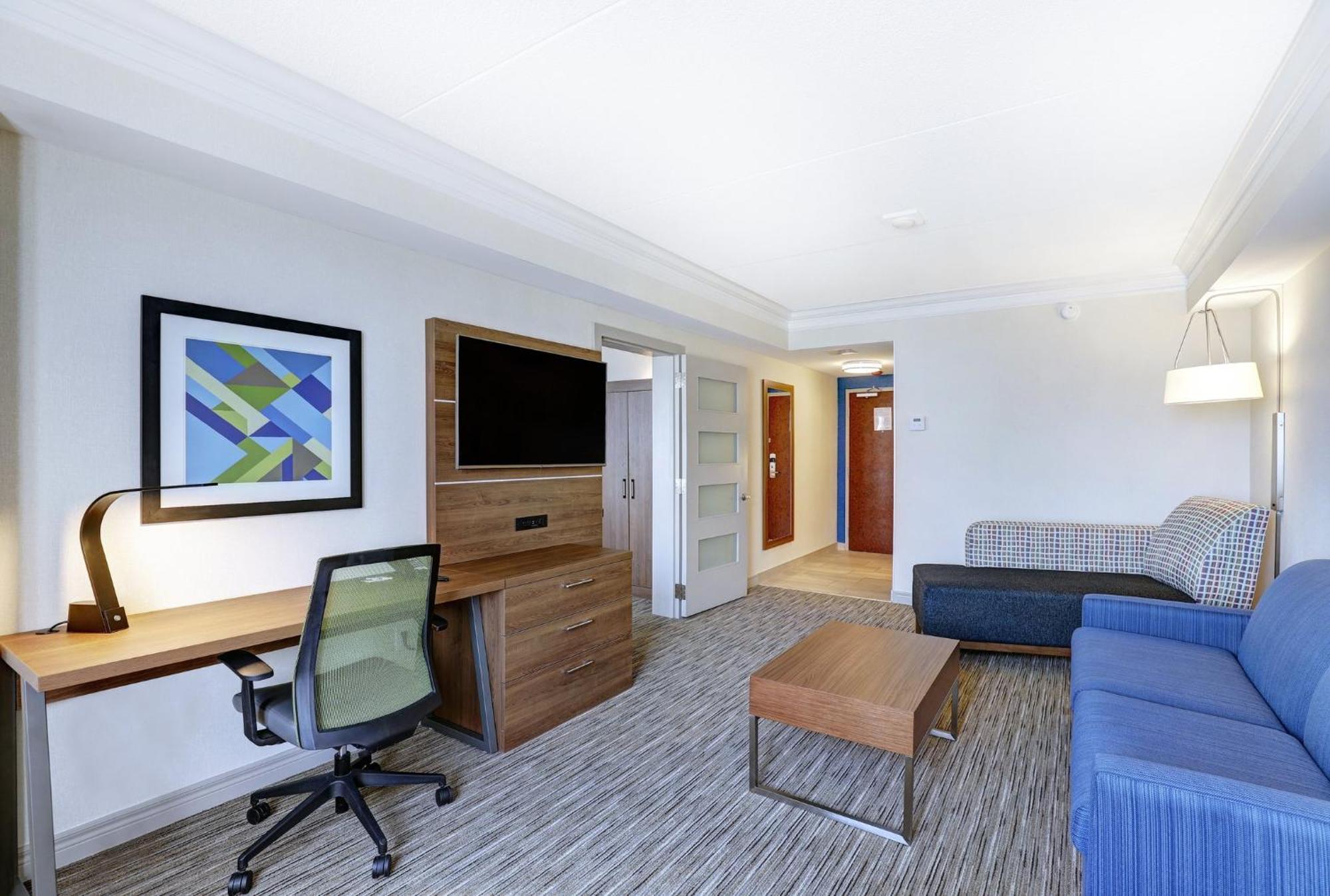 Holiday Inn Express Whitby Oshawa By Ihg Dış mekan fotoğraf