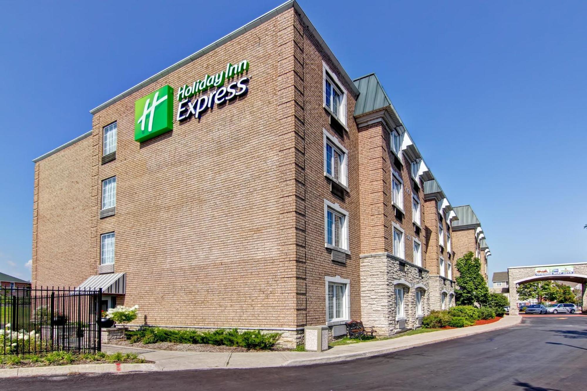 Holiday Inn Express Whitby Oshawa By Ihg Dış mekan fotoğraf