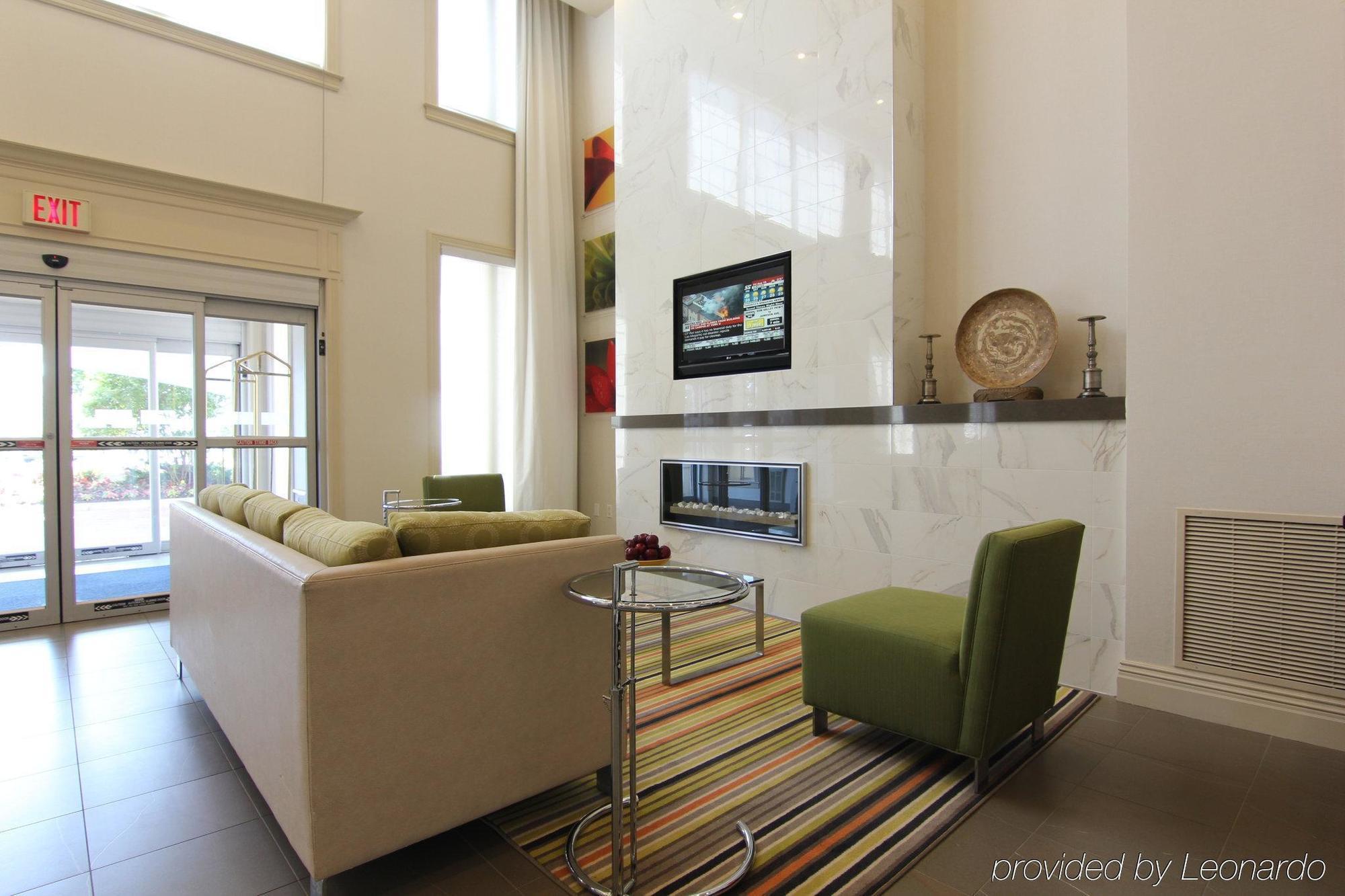 Holiday Inn Express Whitby Oshawa By Ihg Dış mekan fotoğraf