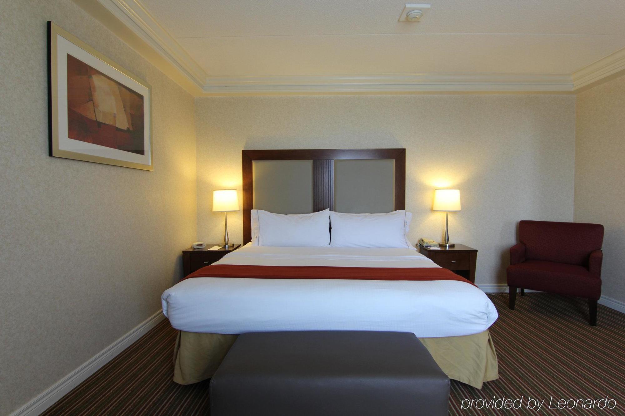 Holiday Inn Express Whitby Oshawa By Ihg Dış mekan fotoğraf