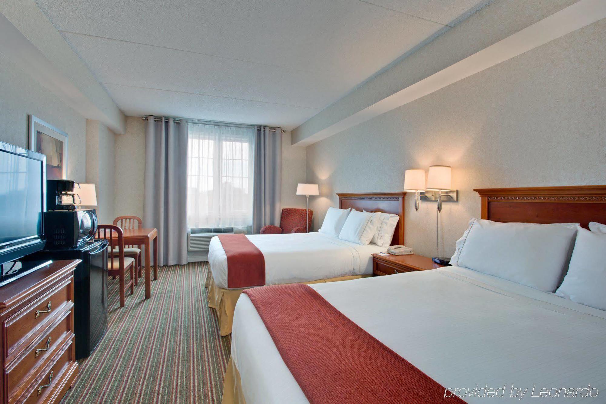 Holiday Inn Express Whitby Oshawa By Ihg Oda fotoğraf
