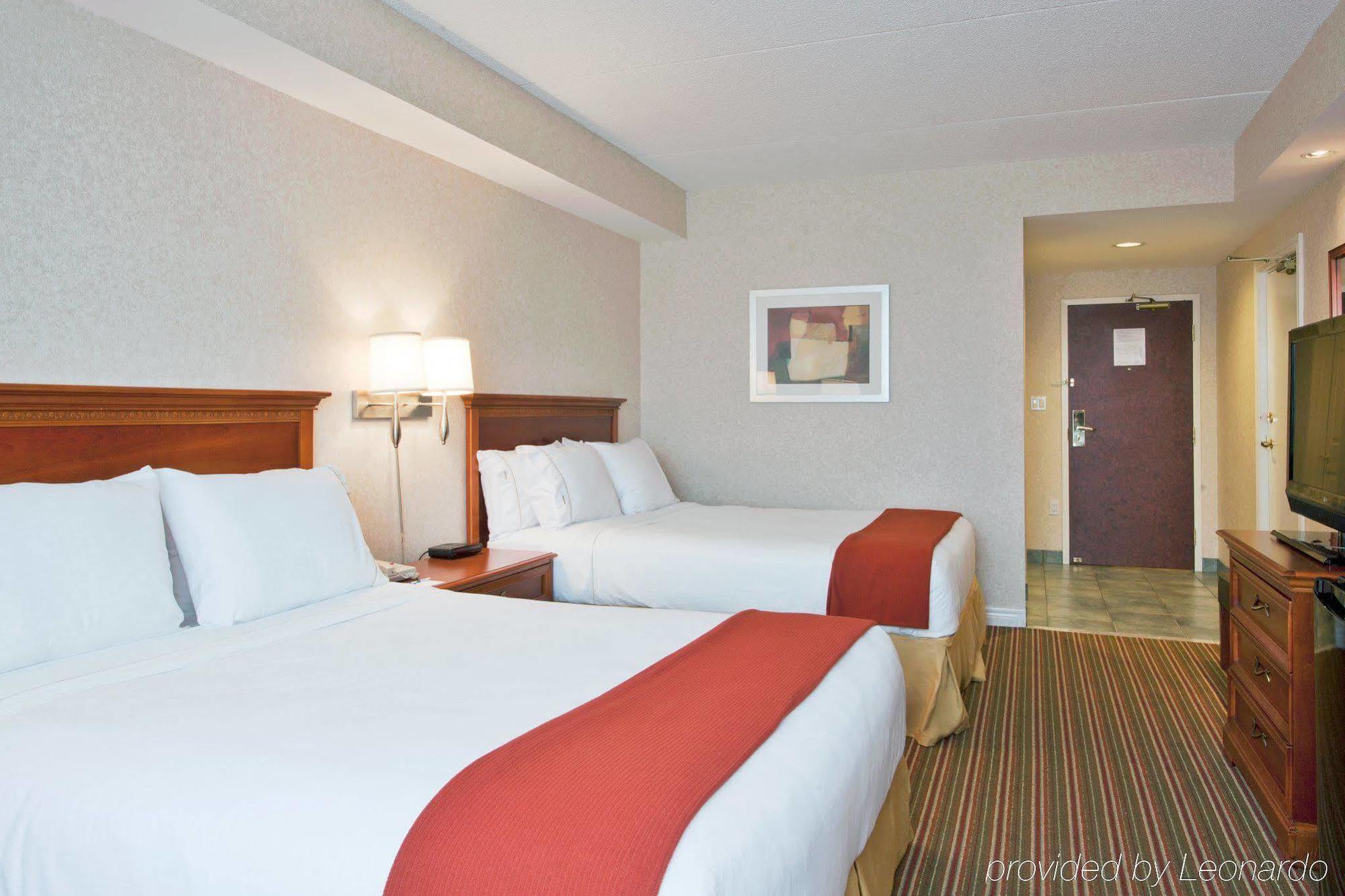 Holiday Inn Express Whitby Oshawa By Ihg Oda fotoğraf