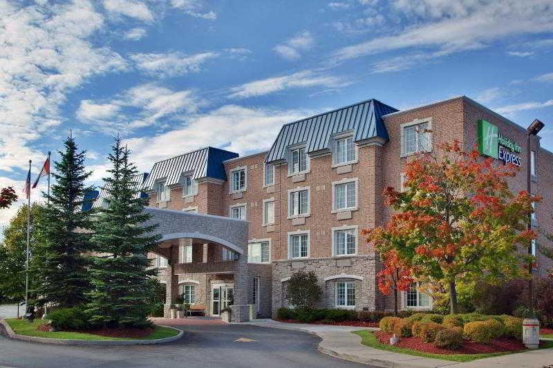 Holiday Inn Express Whitby Oshawa By Ihg Dış mekan fotoğraf